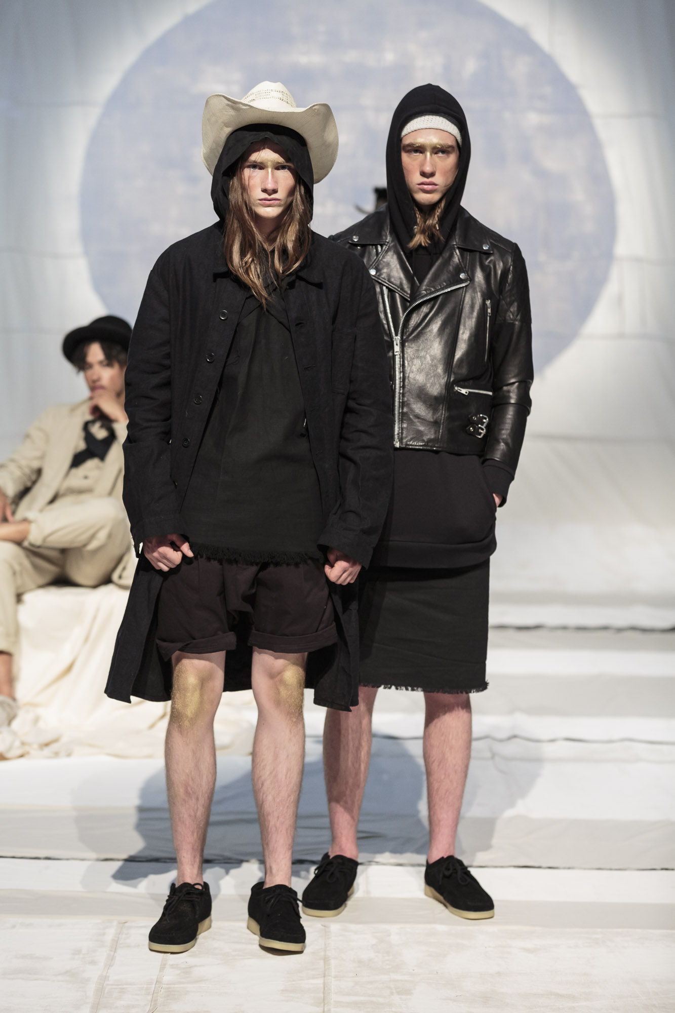 Look 24