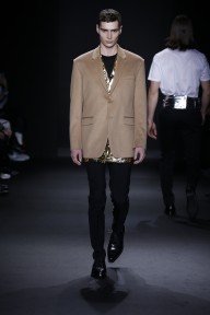 Look 12