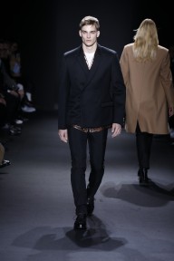 Look 15