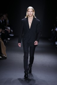 Look 25