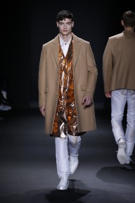 Look 8