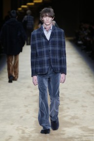 Look 10