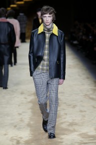 Look 18