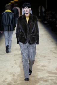 Look 19