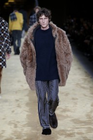 Look 7
