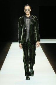 Look 16
