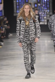 Look 9