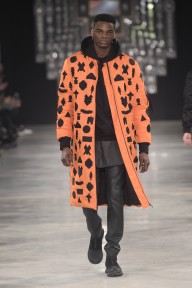 Look 18