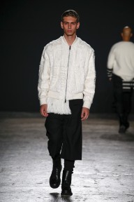 Look 10