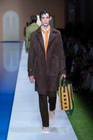 Look 10