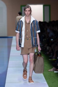 Look 16