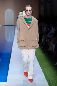 Look 18