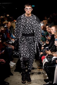 Look 10