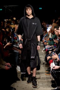 Look 16
