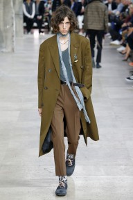 Look 32
