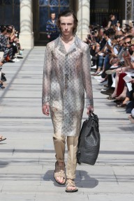 Look 15