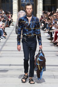 Look 18