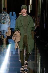 Look 15