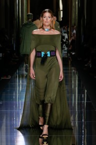 Look 16