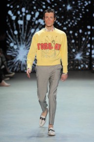 Look 16