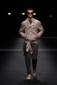 Look 10