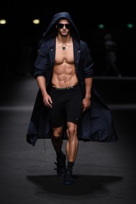 Look 28