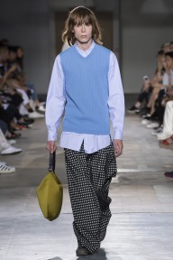 Look 18