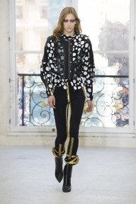 Look 10