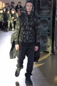Look 12