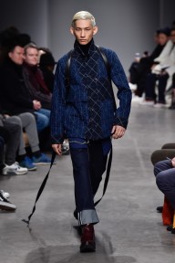 Look 16