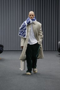 Look 19