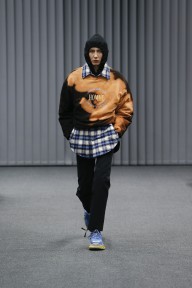 Look 18
