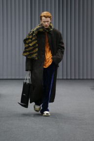 Look 17