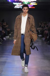 Look 16