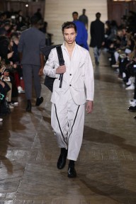 Look 28