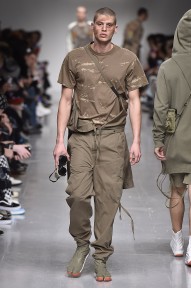 Look 25