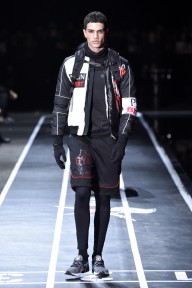 Look 18