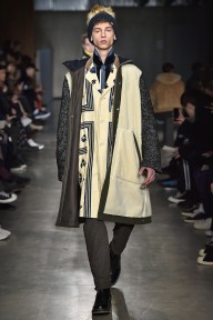 Look 32