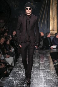 Look 16