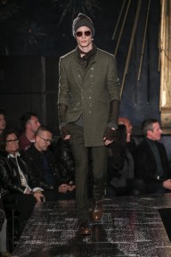 Look 25