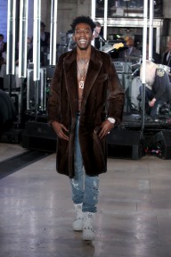 Look 15