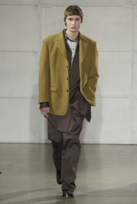 Look 25