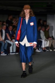 Look 16