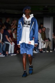Look 18