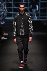 Look 10