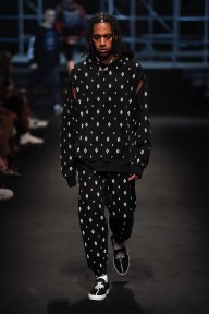 Look 25