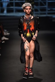 Look 50