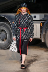 Look 10