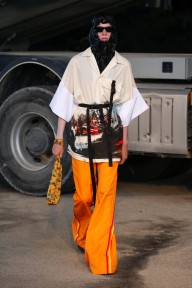 Look 16
