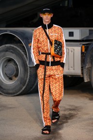 Look 19